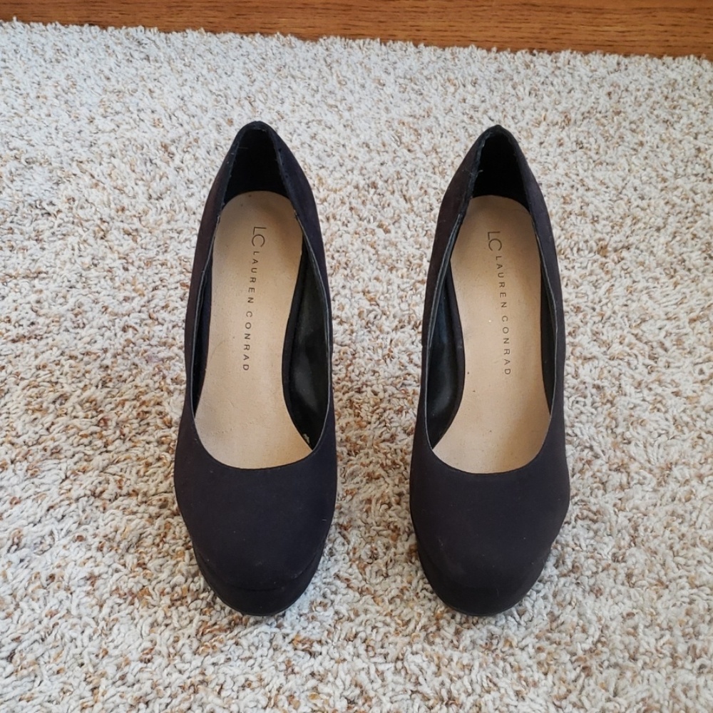 LC Lauren Conrad Heels Suede
